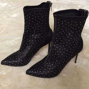 NWT- Jewel 💎 by Badgley Mischka Boots